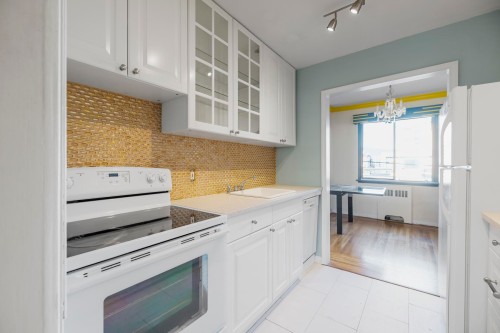 205-1695 10Th Avenue W, Vancouver, BC 