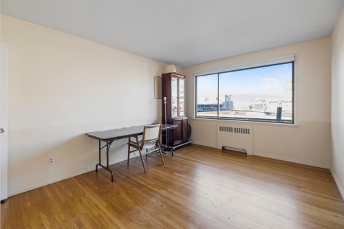 205-1695 10Th Avenue W, Vancouver, BC 