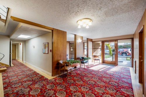 205-1695 10Th Avenue W, Vancouver, BC 