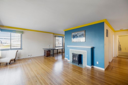 205-1695 10Th Avenue W, Vancouver, BC 