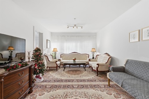 109-1033 St. Georges Avenue  North Vancouver, BC V7L 3H5