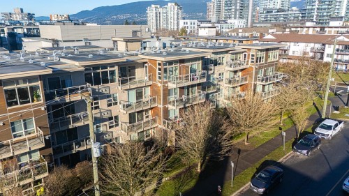 109-1033 St. Georges Avenue, North Vancouver, BC 