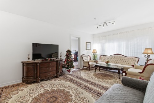 109-1033 St. Georges Avenue, North Vancouver, BC 