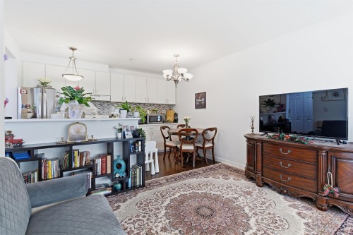 109-1033 St. Georges Avenue, North Vancouver, BC 