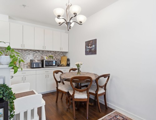 109-1033 St. Georges Avenue, North Vancouver, BC 