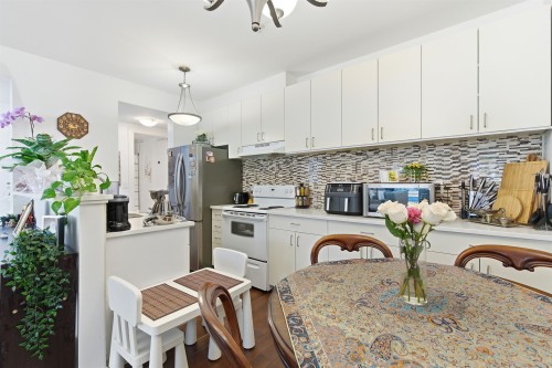 109-1033 St. Georges Avenue, North Vancouver, BC 