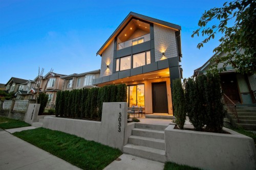 2-5033 Prince Albert Street, Vancouver, BC 