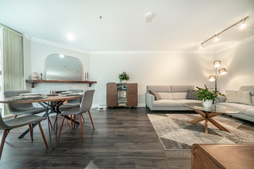 304-7700 Gilbert Road, Richmond, BC 