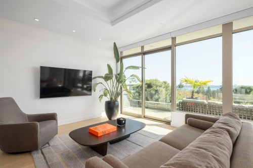 4987 Meadfeild Wynd, West Vancouver, BC 