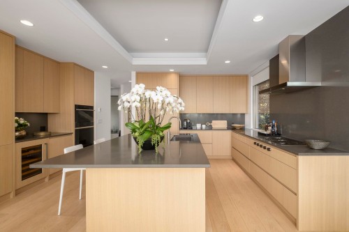 4987 Meadfeild Wynd, West Vancouver, BC 