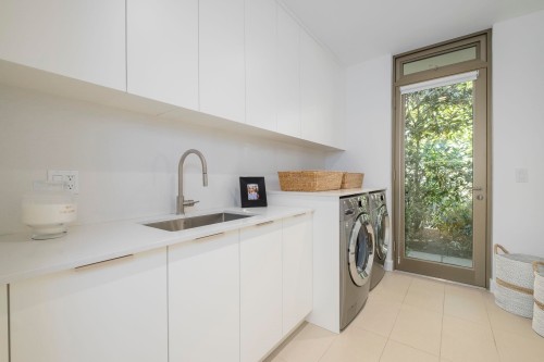 4987 Meadfeild Wynd, West Vancouver, BC 