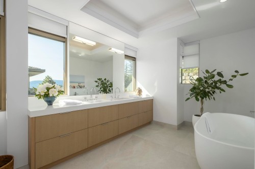 4987 Meadfeild Wynd, West Vancouver, BC 