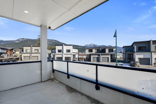 1002 Phare Crescent, Pemberton, BC 