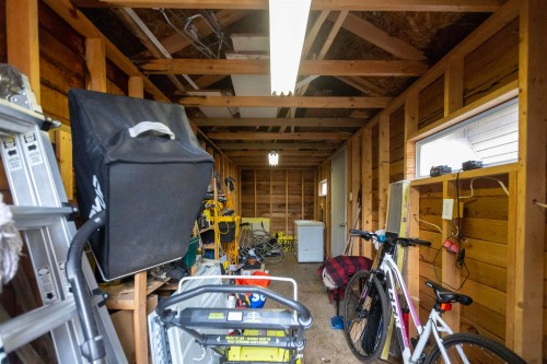 828 Nicolum Court, North Vancouver, BC 