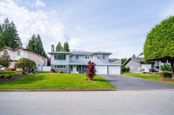 7949 Burnlake Drive  Burnaby, BC V5A 2G2