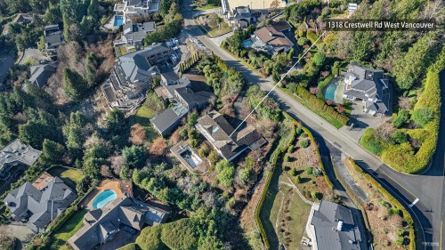 1318 Crestwell Road, West Vancouver, BC 