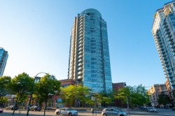 209-63 Keefer Place  Vancouver, BC V6B 6N6