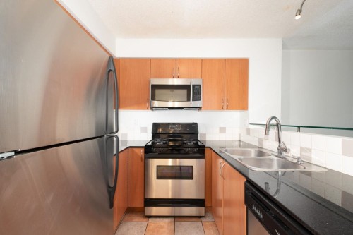 209-63 Keefer Place, Vancouver, BC 