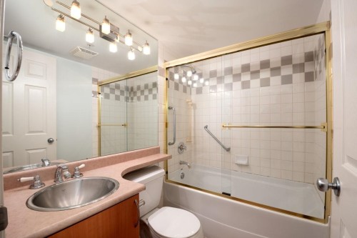 209-63 Keefer Place, Vancouver, BC 