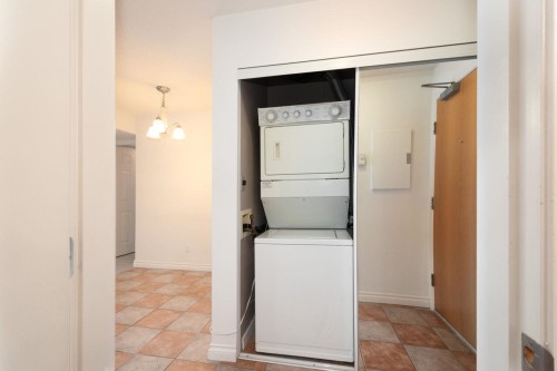 209-63 Keefer Place, Vancouver, BC 