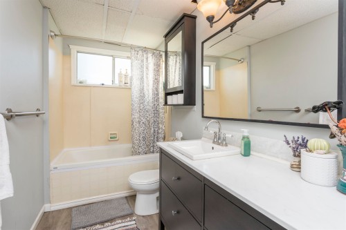 9890 Lyndhurst Street, Burnaby, BC 