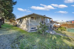 3091 Renfrew Street  Vancouver, BC V5M 3K7
