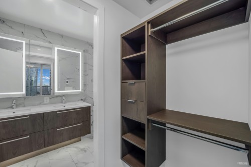 2106-6398 Silver Avenue, Burnaby, BC 