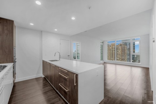 2106-6398 Silver Avenue, Burnaby, BC 