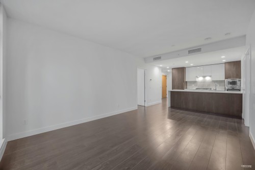 2106-6398 Silver Avenue, Burnaby, BC 