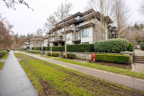 210-7478 Byrne Park Walk  Burnaby, BC V3N 0B5