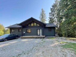 915 Payne Road  Gibsons, BC V0N 1V7