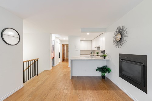 5-1786 Esquimalt Avenue, West Vancouver, BC 