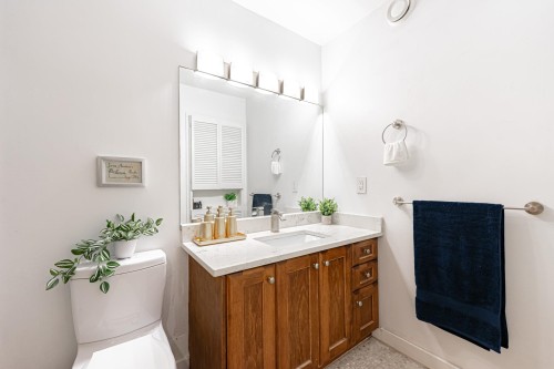 5-1786 Esquimalt Avenue, West Vancouver, BC 