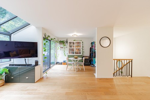 5-1786 Esquimalt Avenue, West Vancouver, BC 