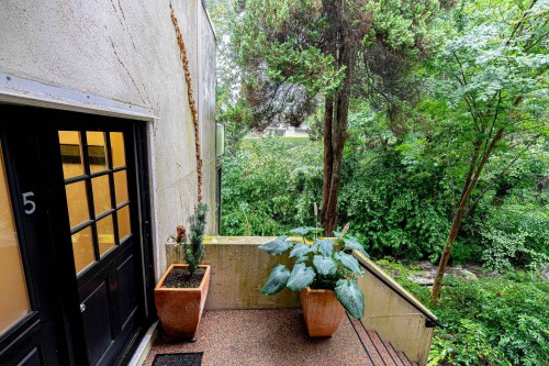 5-1786 Esquimalt Avenue, West Vancouver, BC 