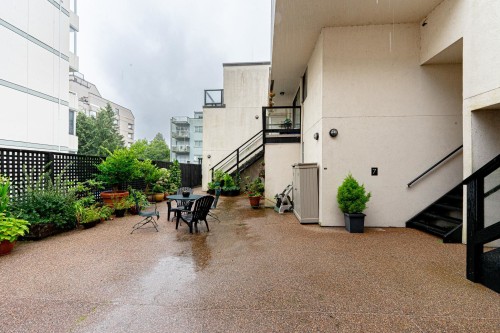 5-1786 Esquimalt Avenue, West Vancouver, BC 