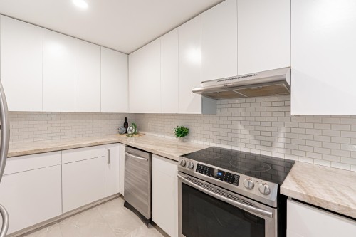 5-1786 Esquimalt Avenue, West Vancouver, BC 