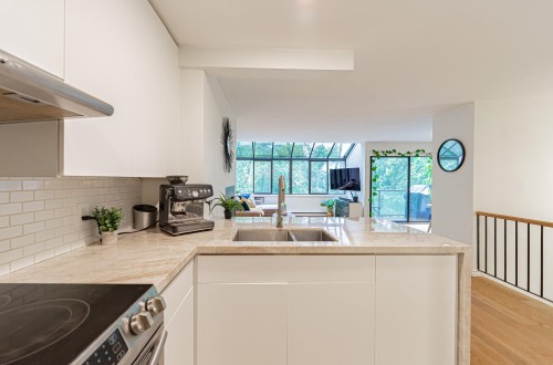 5-1786 Esquimalt Avenue, West Vancouver, BC 