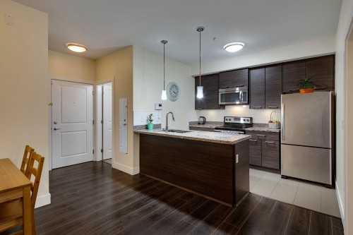 106-7377 14Th Avenue, Burnaby, BC 