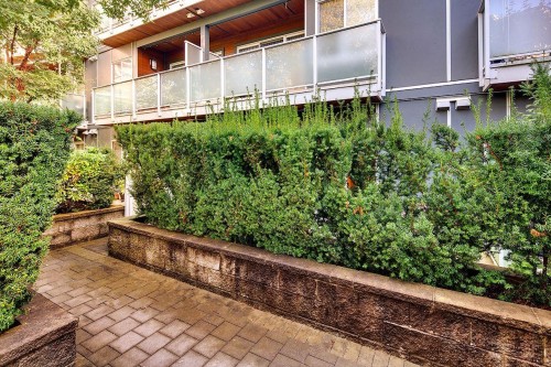 106-7377 14Th Avenue, Burnaby, BC 