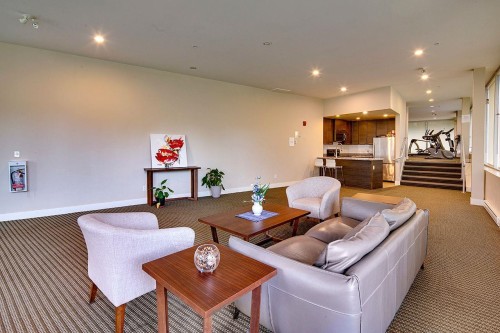 106-7377 14Th Avenue, Burnaby, BC 