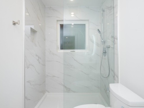 4283 Capilano Road, North Vancouver, BC 