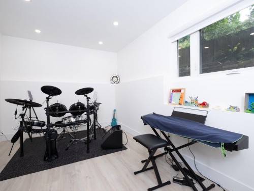 4283 Capilano Road, North Vancouver, BC 