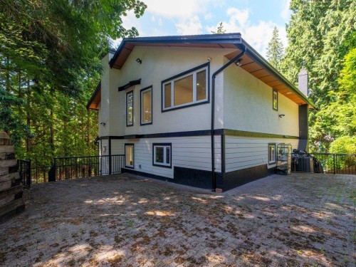 4283 Capilano Road, North Vancouver, BC 