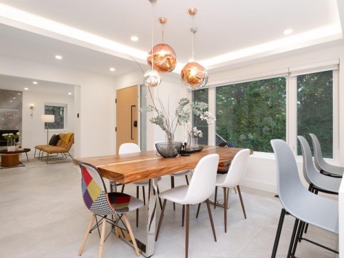 4283 Capilano Road, North Vancouver, BC 