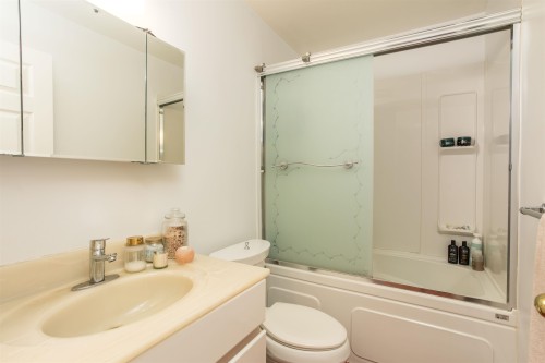 2945 12Th Avenue W, Vancouver, BC 