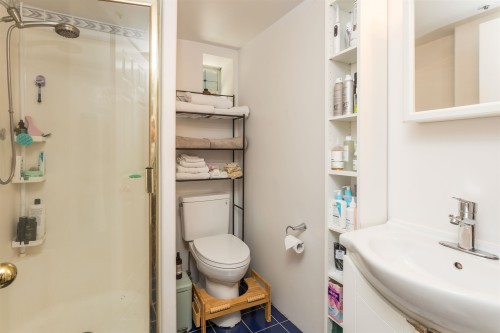 2945 12Th Avenue W, Vancouver, BC 