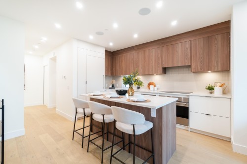 103-1550 3Rd Avenue E, Vancouver, BC 