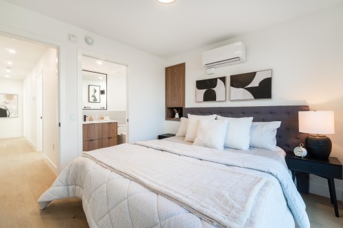 103-1550 3Rd Avenue E, Vancouver, BC 