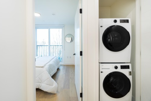 103-1550 3Rd Avenue E, Vancouver, BC 